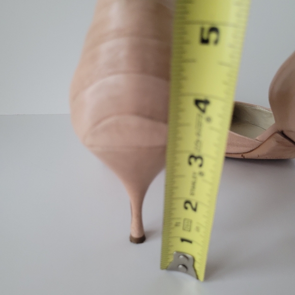 Prada Nude Heel Shoe Neiman Marcus Size 40 - Picture 6 of 17